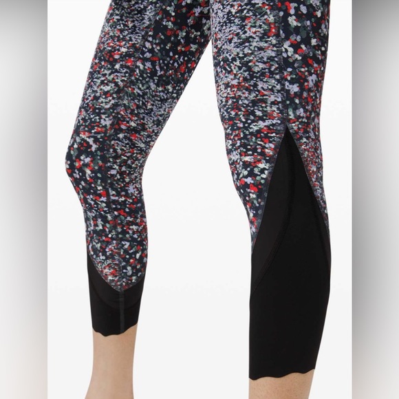 lululemon | size 6 Wunder Under High-Rise Crop Scallop Water Blossom Multi - Picture 4 of 9